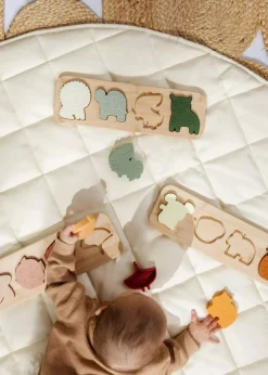 Coco Village Silicone Puzzle on Wooden Plate - Jungle