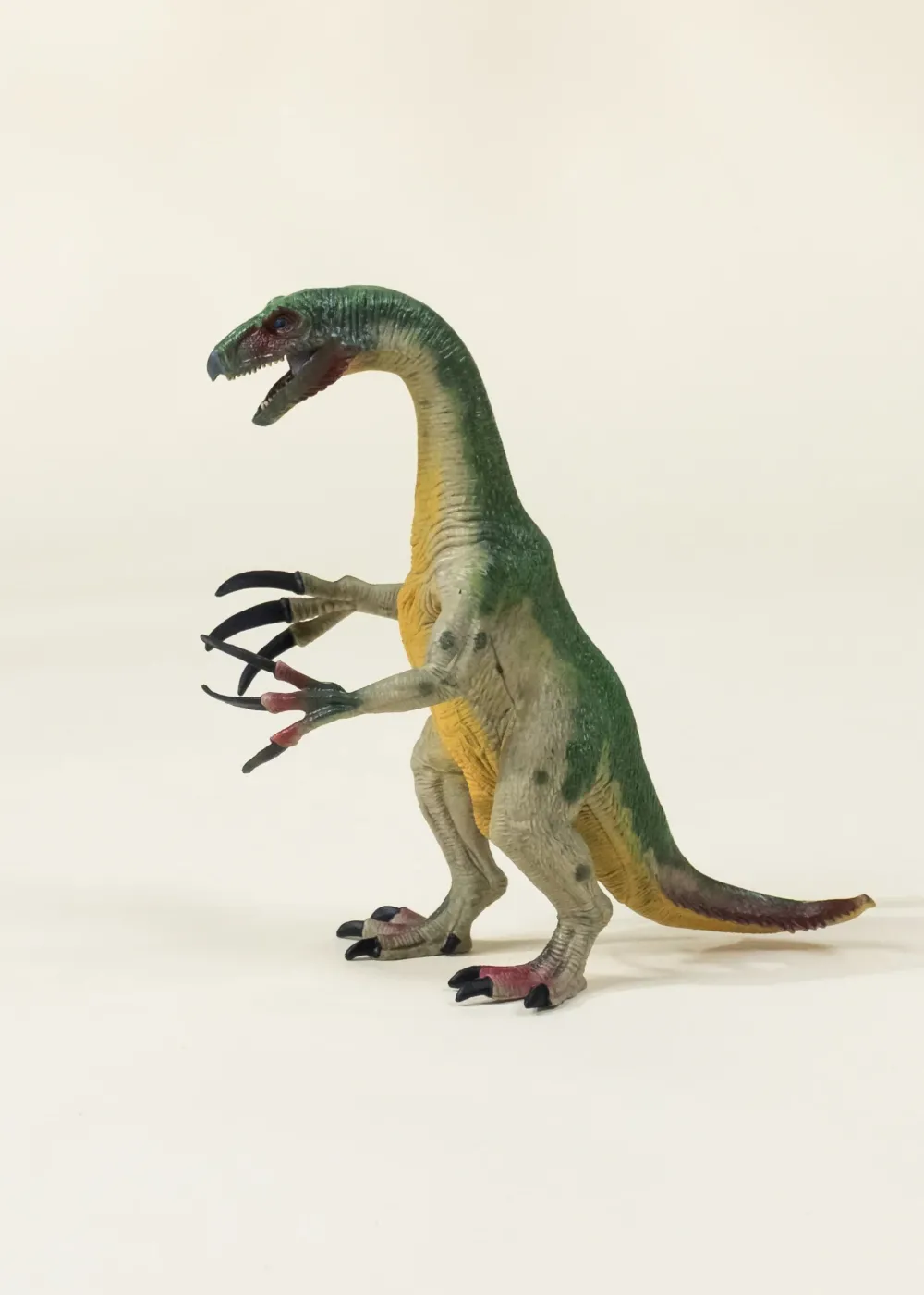 Coco Village Therizinosaurus Dinosaur in a Collectible Box