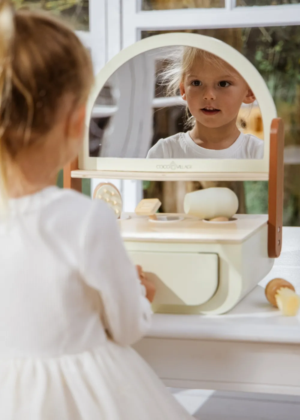 Coco Village Wooden Beauty Station
